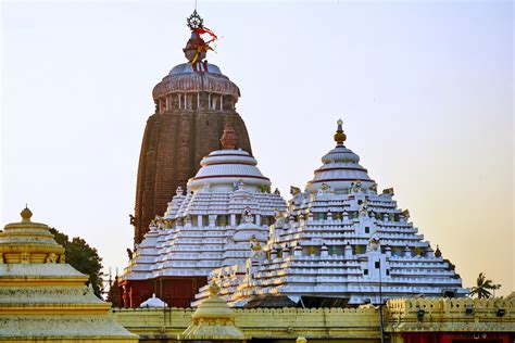  De 'Jagannatha-Tempel'-reliéfs: Een Verteller van Mythen en een Ode aan Detail